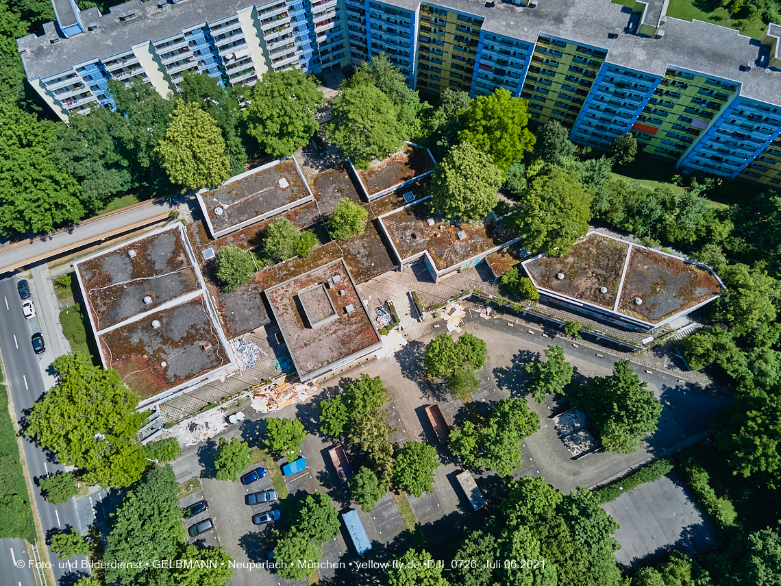 06.07.2021 - Einkaufs- und Wohnzentrum Quiddestraße in Neuperlach